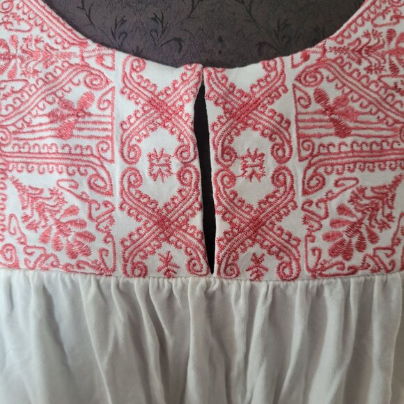 Adrianna Papell Womens Sleeveless Boho Blouse Top With Red Embroidery Size XL - Picture 2 of 4